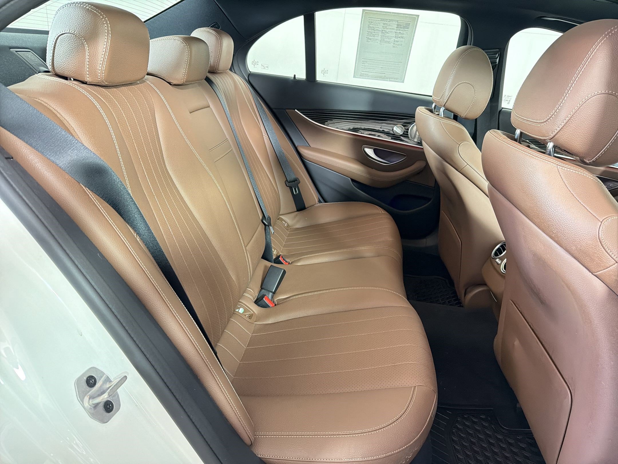 Used 2023 Mercedes-Benz E 350 4MATIC Sedan image 30