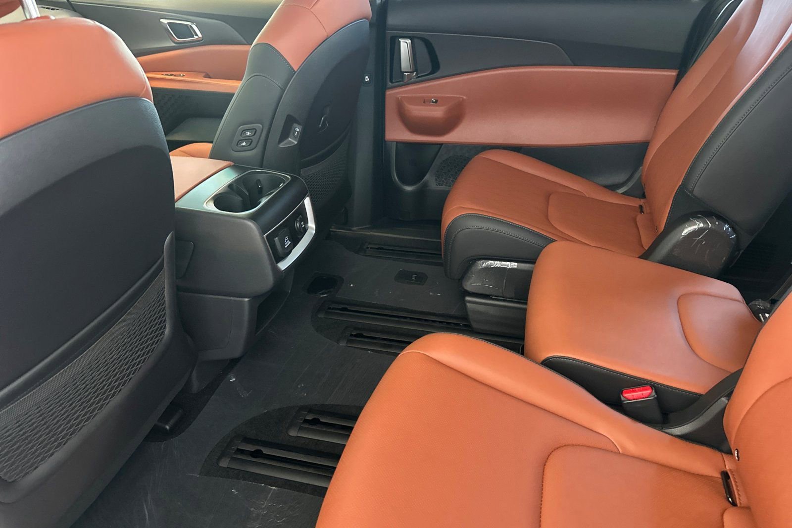 New 2026 Kia Carnival SX image 12