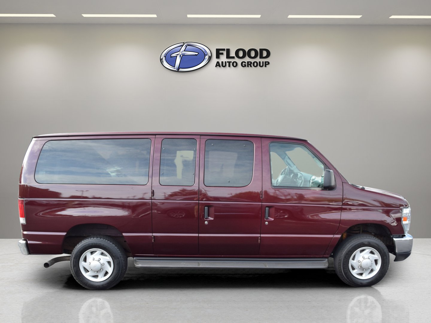 Used 2008 Ford E-350 and Econoline 350 XLT RWD image 3