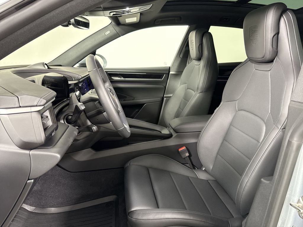 New 2026 Porsche Macan 4 Electric AWD/4WD image 5