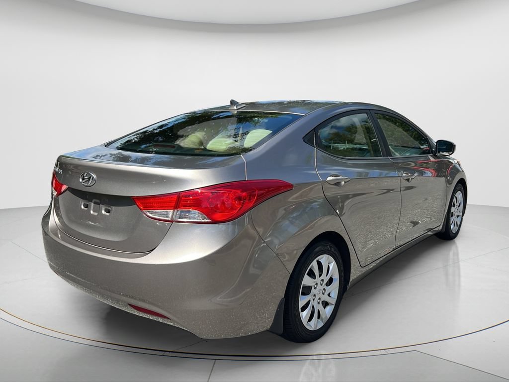 Used 2013 Hyundai Elantra GLS FWD image 5