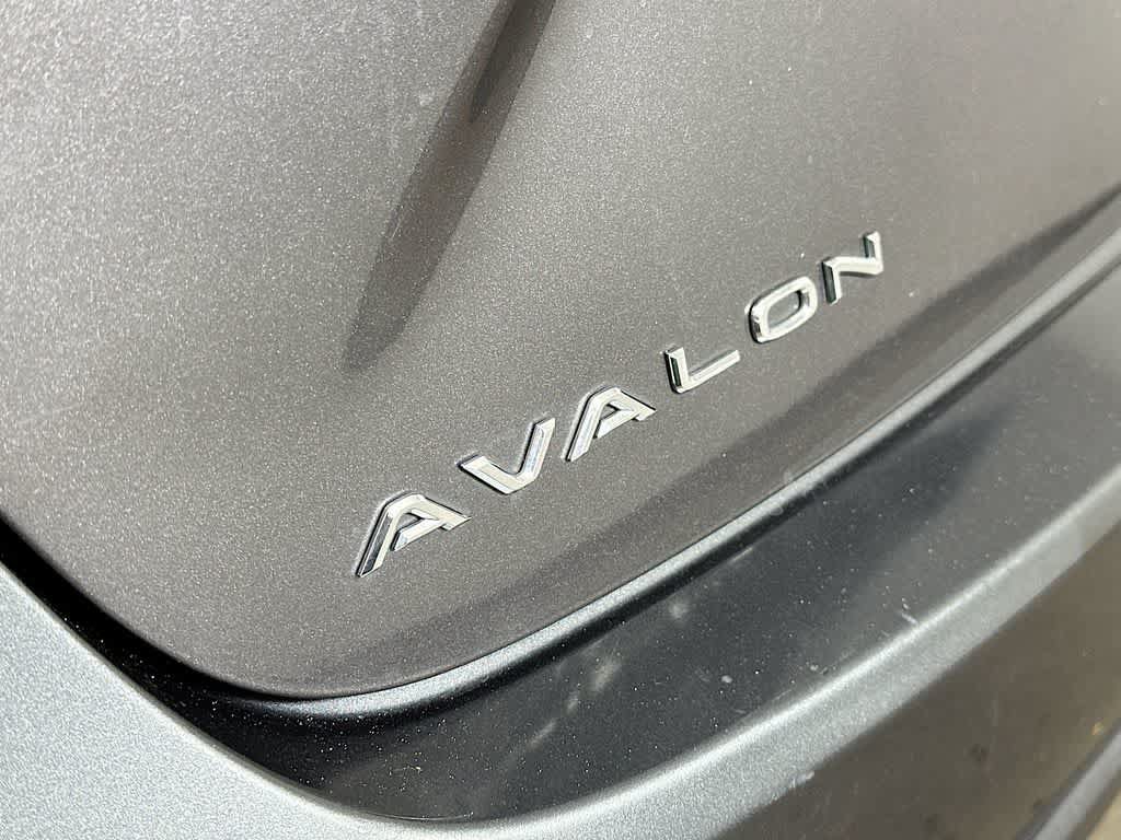 Used 2013 Toyota Avalon Limited FWD image 7