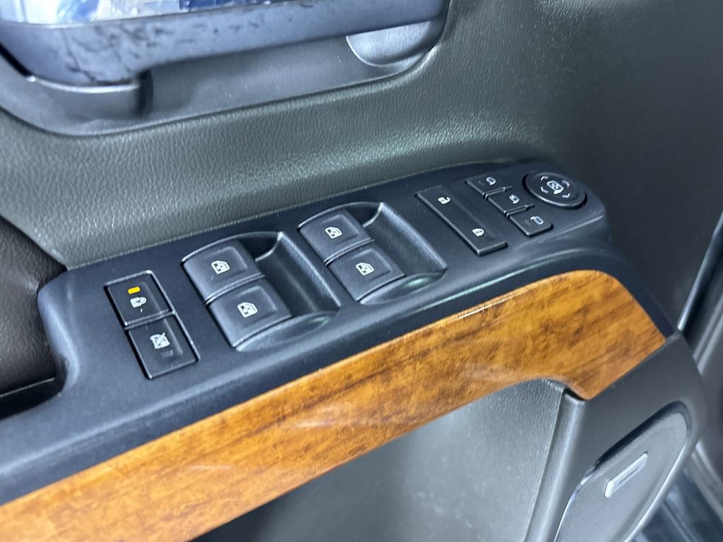 Used 2018 Chevrolet Silverado 1500 High Country image 11