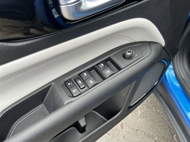 Used 2023 Jeep Compass Limited image 19