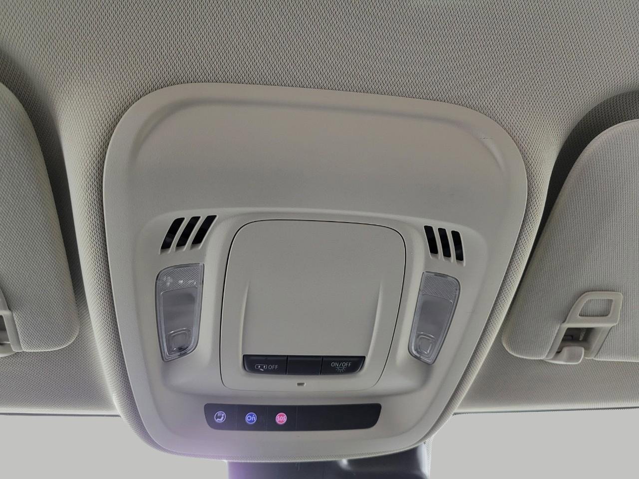 Used 2023 Buick Envision Essence AWD/4WD image 18