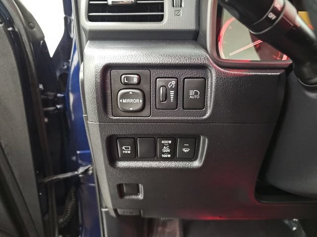Used 2023 Toyota 4Runner TRD Off-Road Premium w/ Off Road Premium Plus Package AWD/4WD image 17