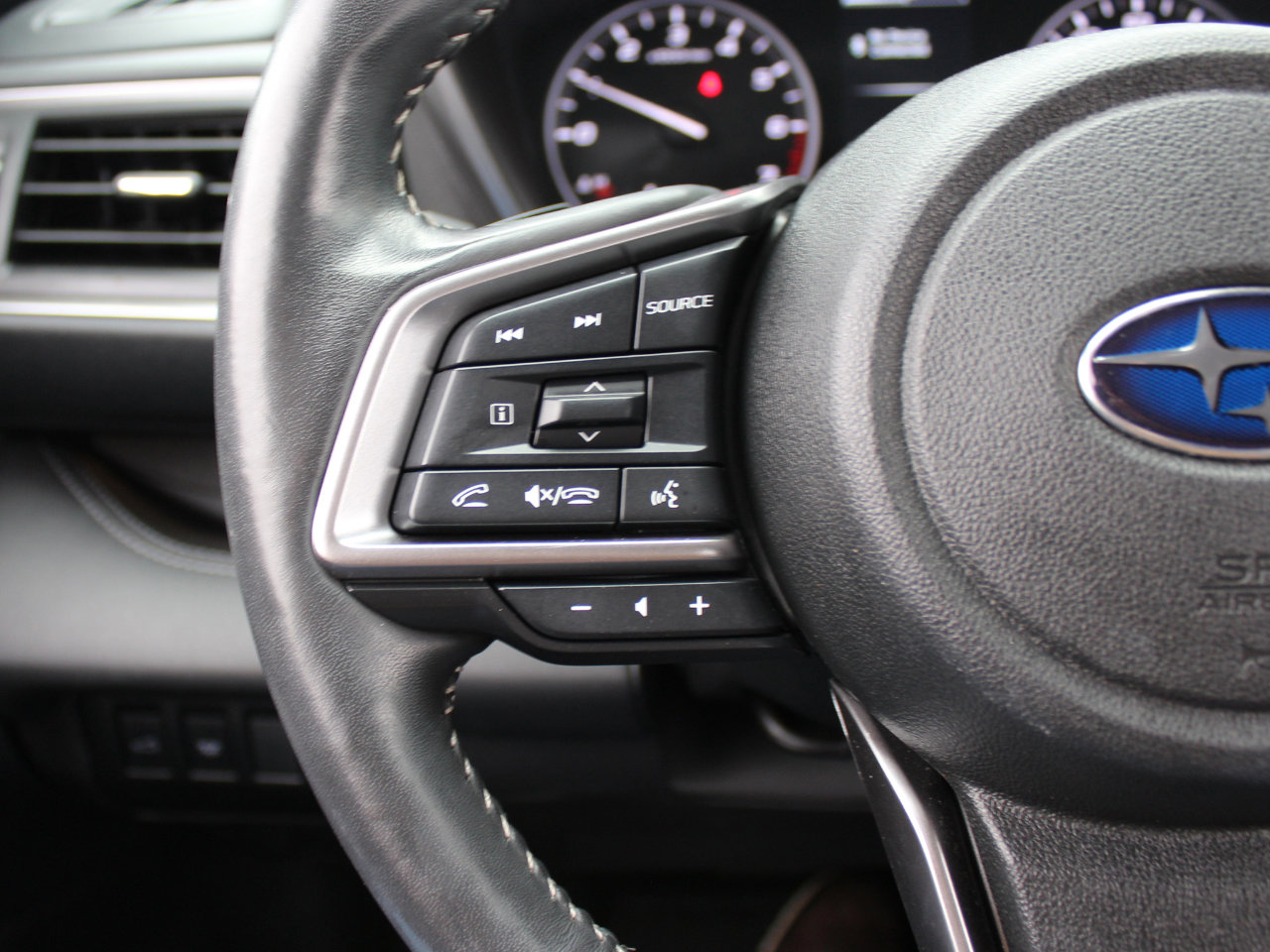 Used 2023 Subaru Ascent Touring image 22