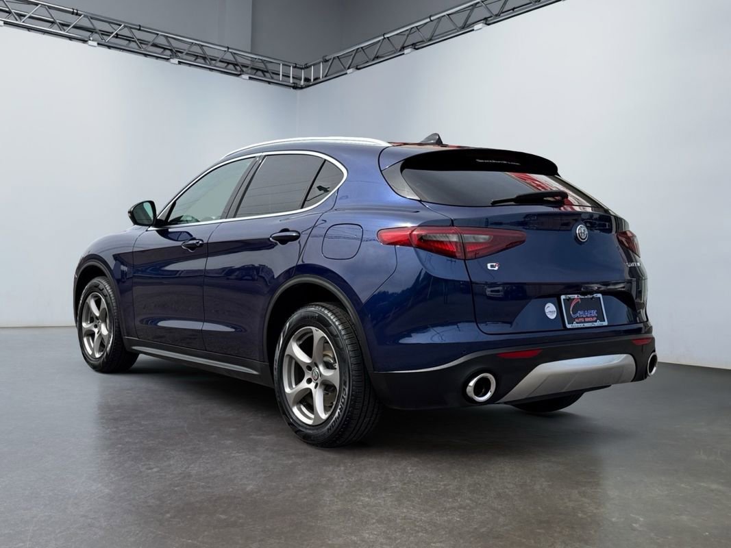 Used 2021 Alfa Romeo Stelvio Sprint w/ Sun & Sound Package AWD/4WD image 8