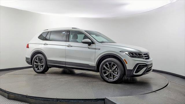 Used 2023 Volkswagen Tiguan SE w/ Panoramic Sunroof Package FWD image 11