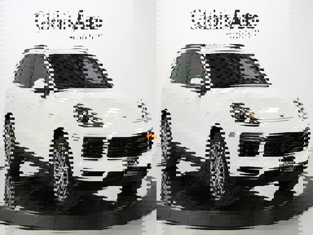 Used 2023 Porsche Cayenne Platinum Edition image 9