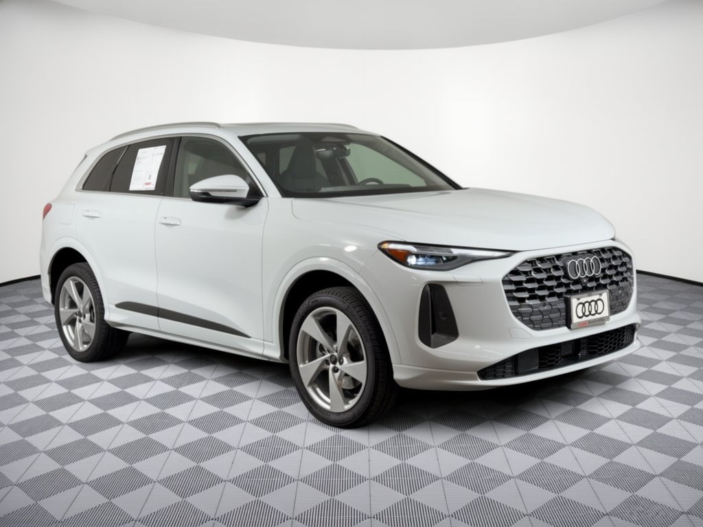 Certified 2025 Audi Q5 Premium w/ Premium Plus AWD/4WD image 7