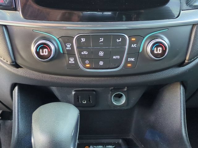 Used 2023 Chevrolet Traverse LT FWD image 18