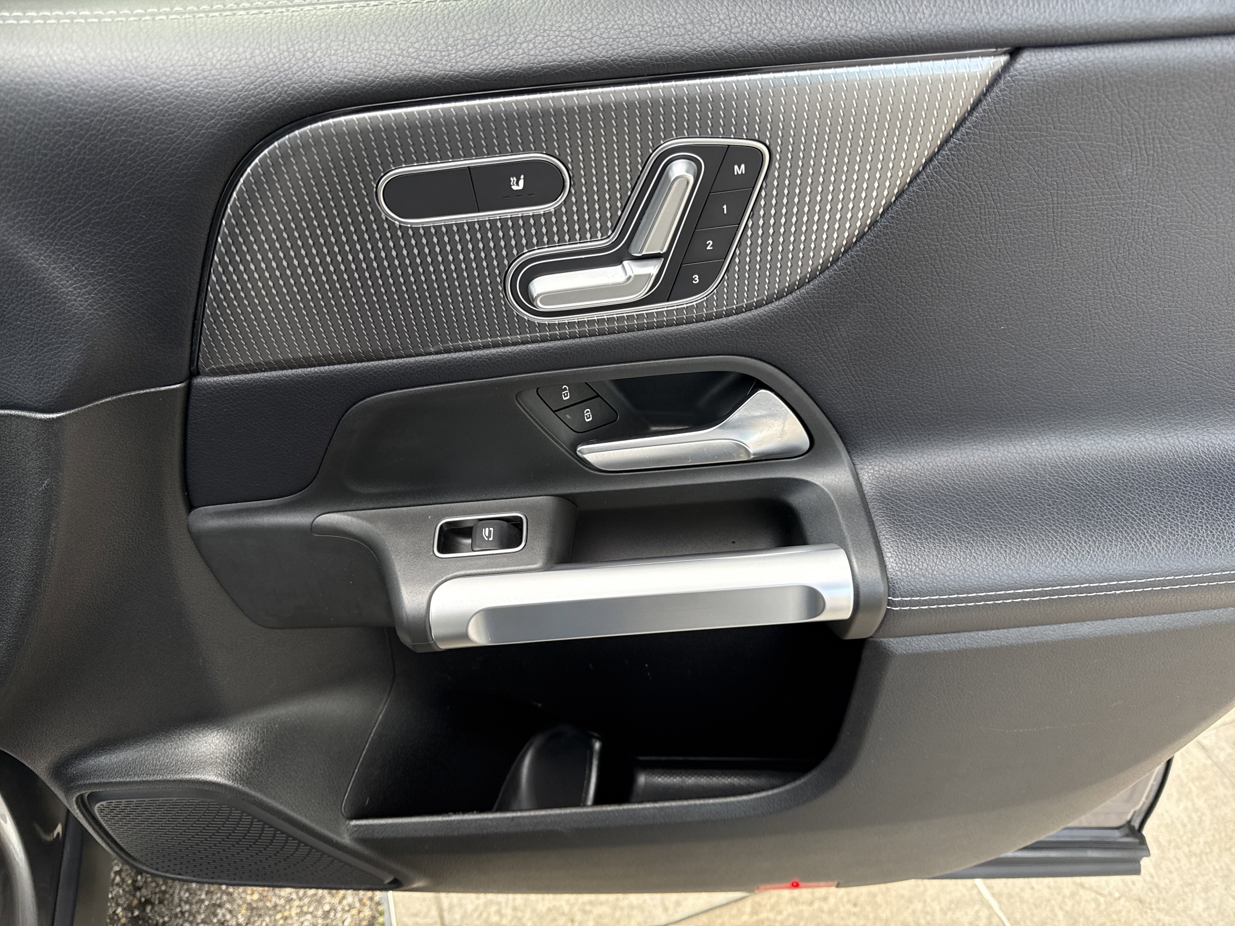 Certified 2020 Mercedes-Benz GLB 250 4MATIC image 17