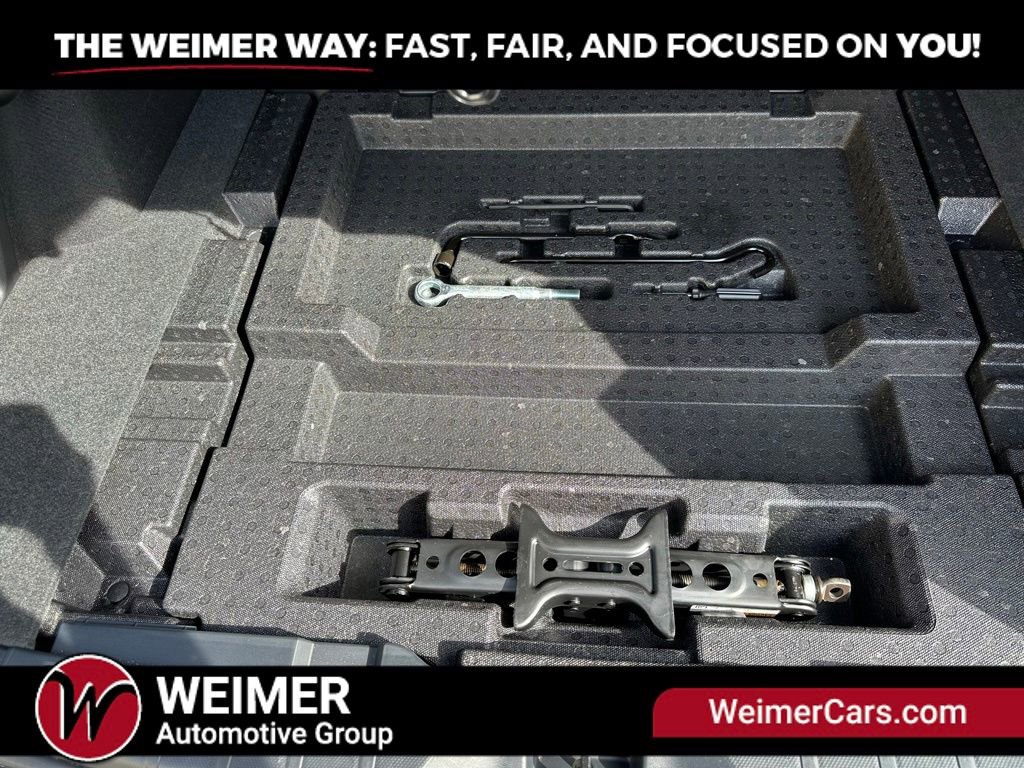 Used 2023 Subaru Outback Premium AWD/4WD image 25