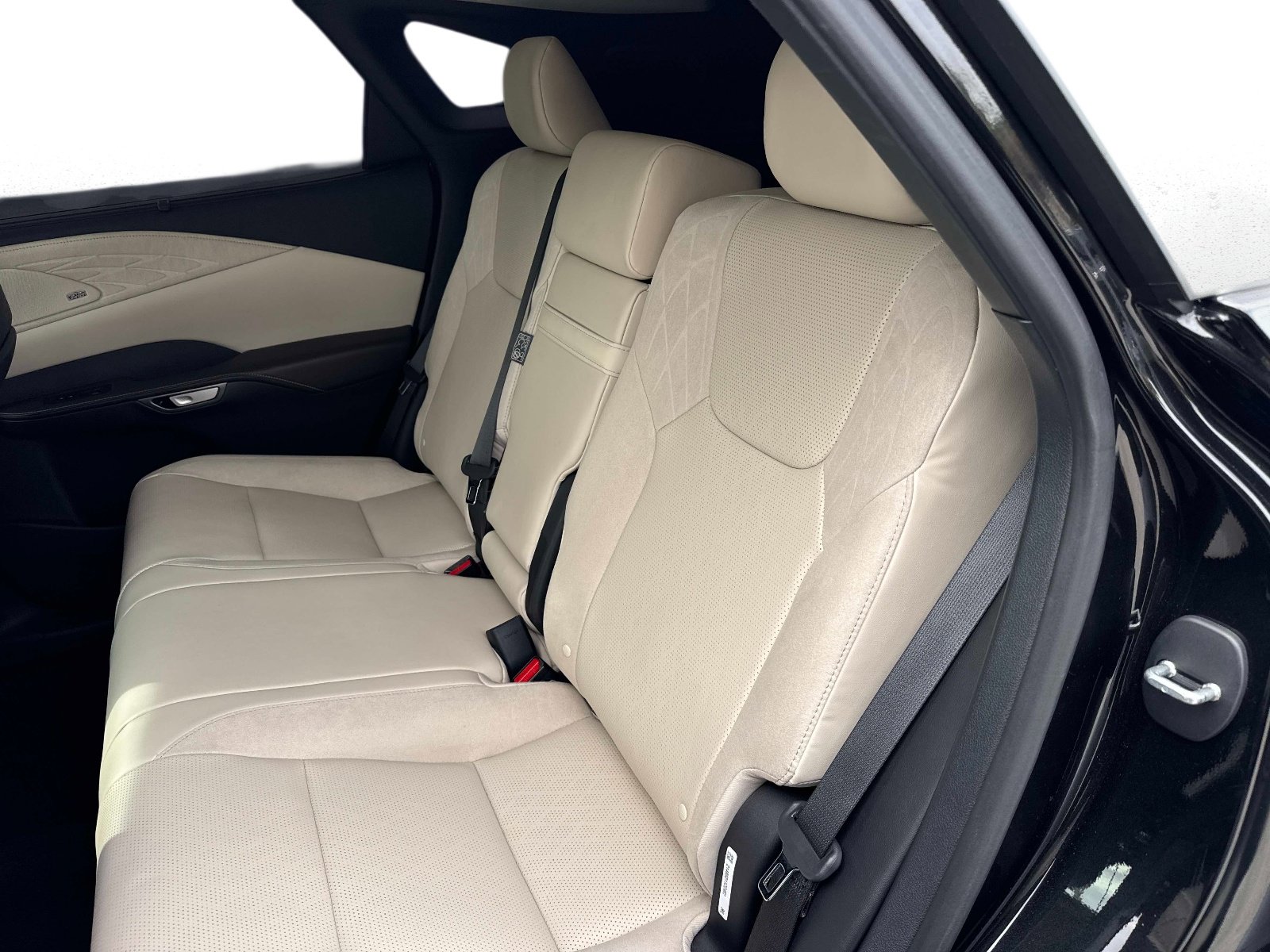 Used 2023 Lexus RX 350 w/ Accessory Package (Z1) image 14