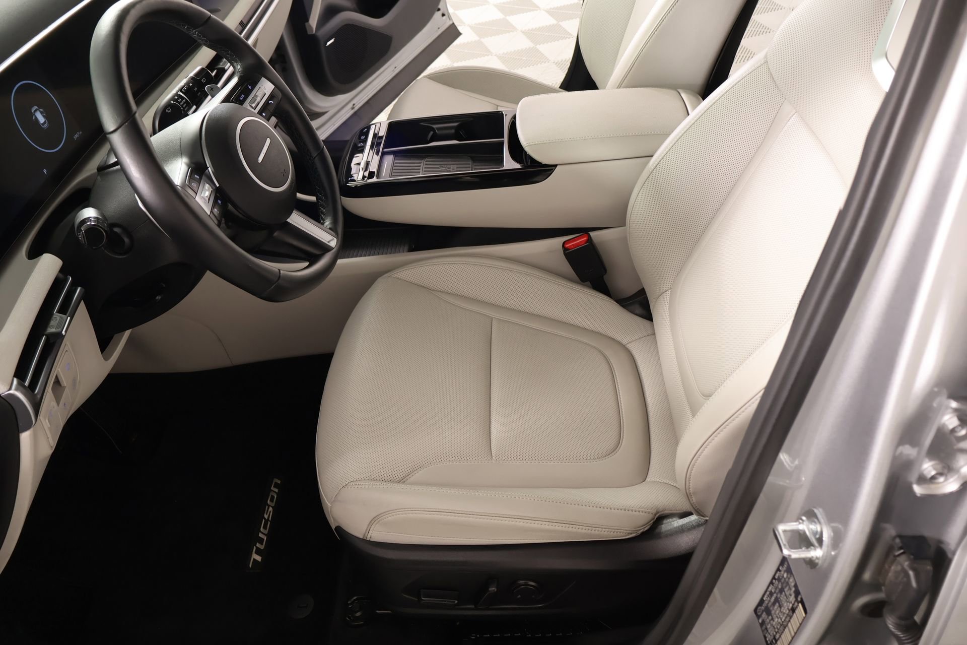 New 2025 Hyundai Tucson Limited AWD/4WD image 11