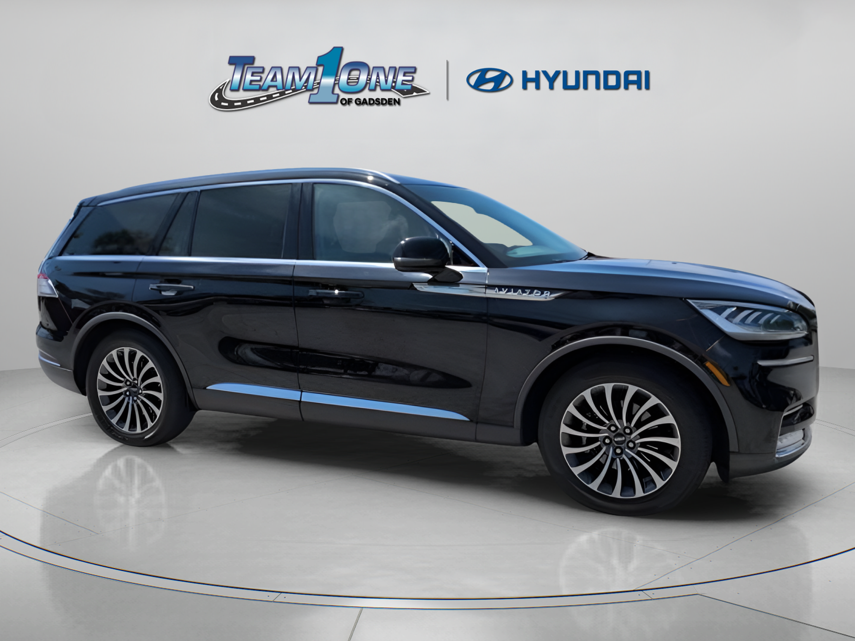 Used 2021 Lincoln Aviator Reserve w/ Elements Package Plus RWD image 1