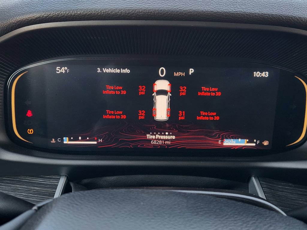 Used 2024 Jeep Wagoneer Series II w/ Flexible Seating Group image 16