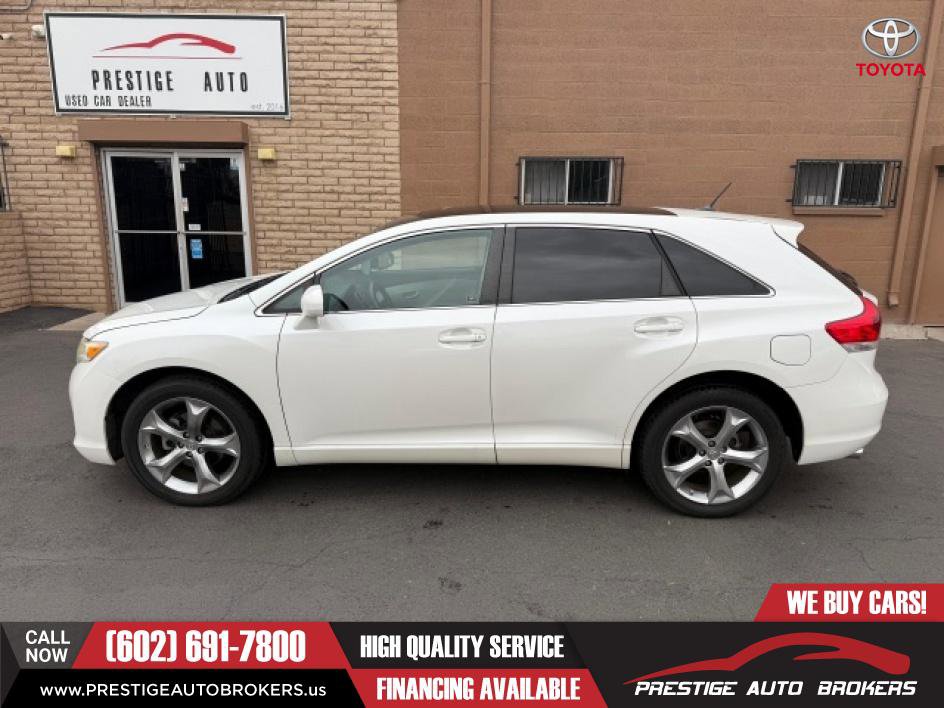 Used 2011 Toyota Venza Limited w/ Leather Pkg FWD image 2