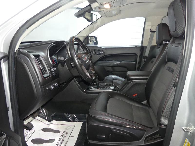 Used 2017 GMC Canyon SLE w/ All Terrain Package AWD/4WD image 19