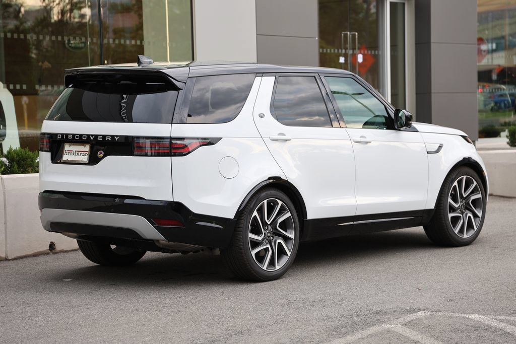 Used 2025 Land Rover Discovery Metropolitan Edition AWD/4WD image 4