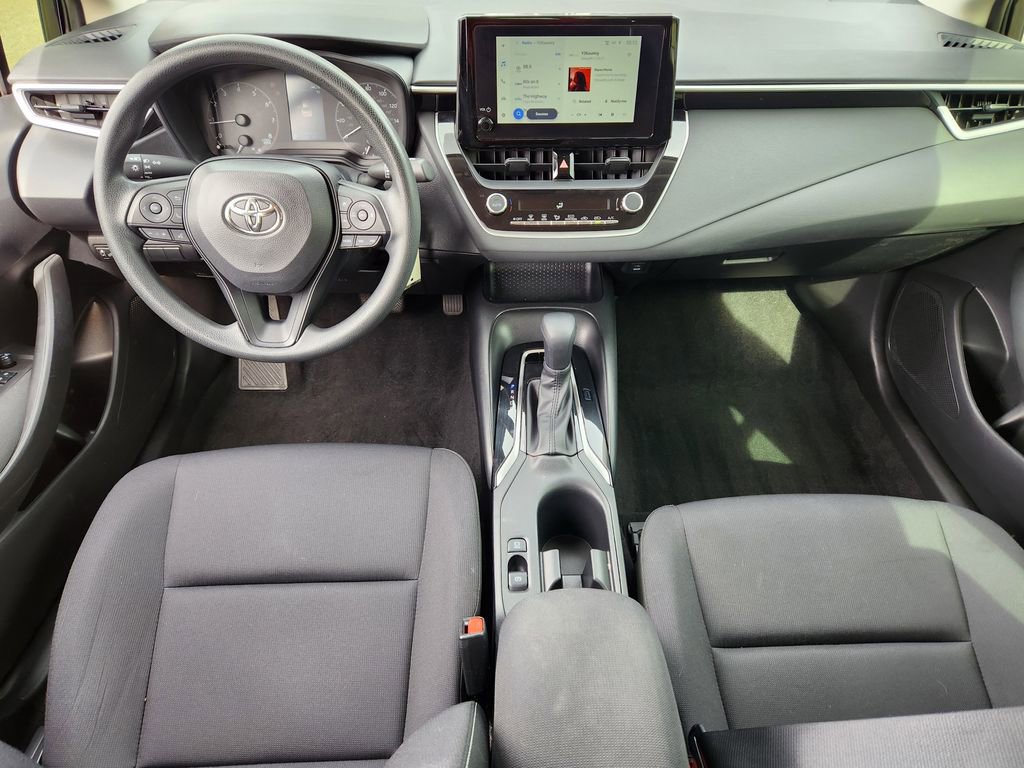 Used 2023 Toyota Corolla LE FWD image 9