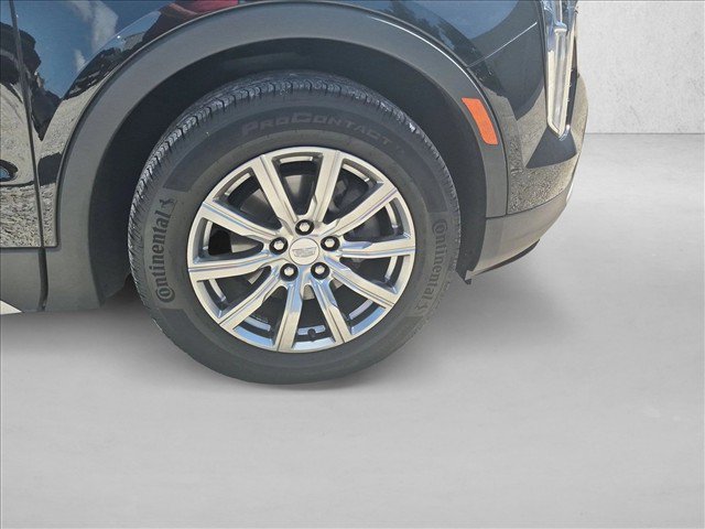 Used 2021 Cadillac XT4 Premium Luxury FWD image 17