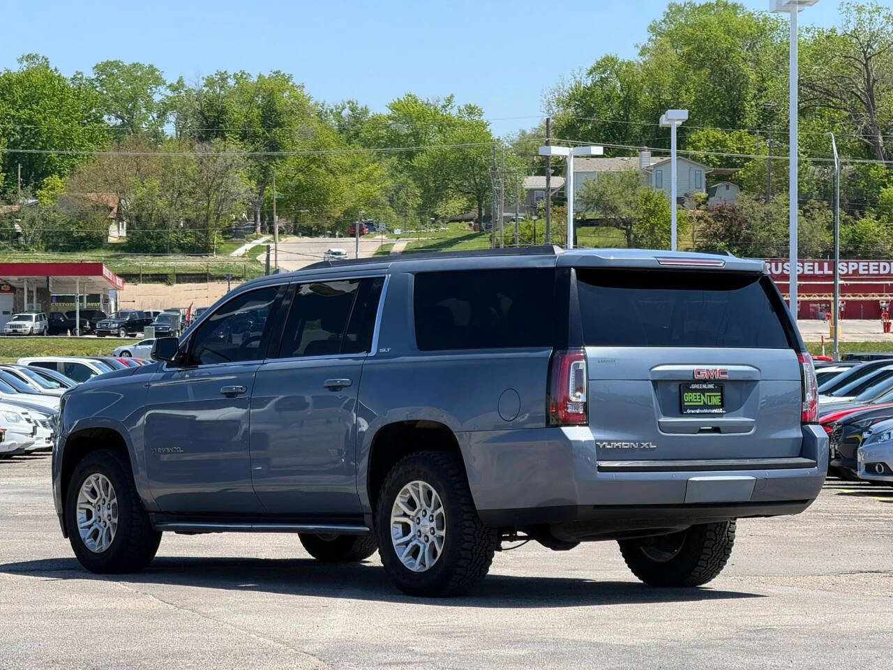 Used 2016 GMC Yukon XL SLT AWD/4WD image 2