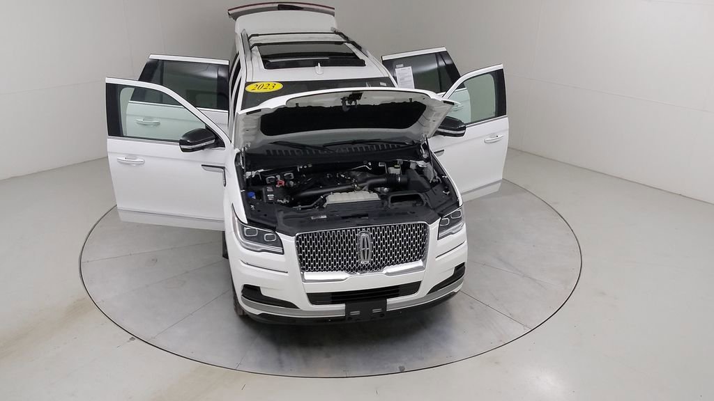 Used 2023 Lincoln Navigator L Reserve w/ Equipment Group 201A image 50