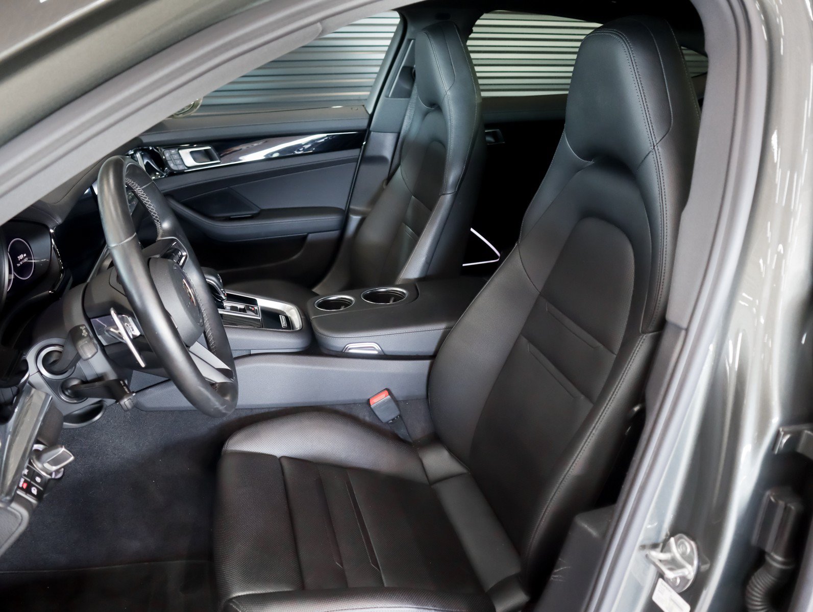 Certified 2023 Porsche Panamera 4S AWD/4WD image 5