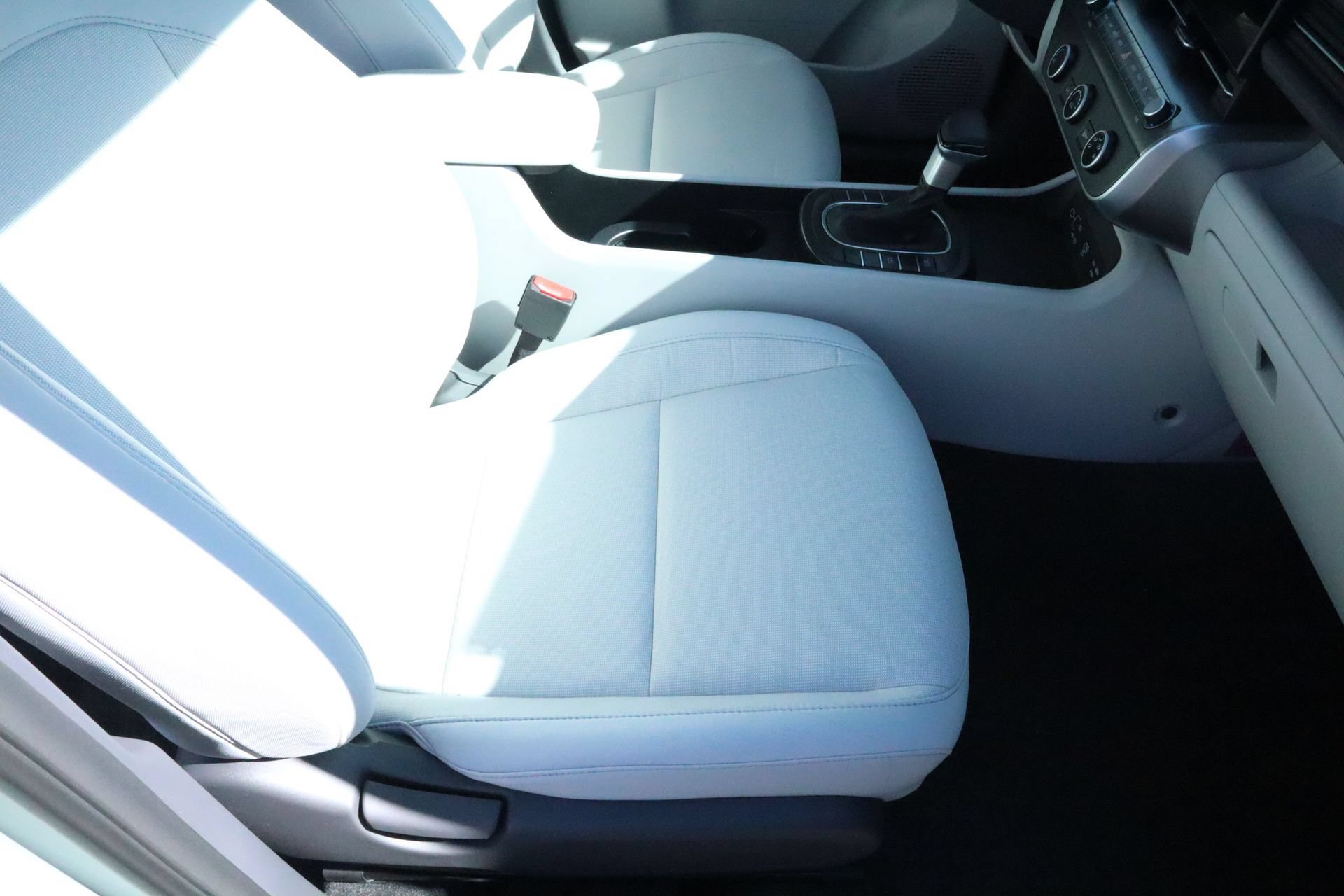 New 2026 Hyundai Kona SE FWD image 18