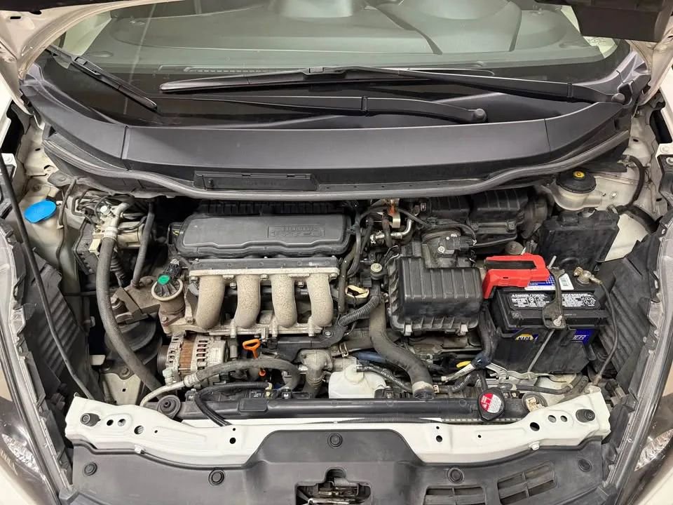 Used 2013 Honda Fit Sport image 8