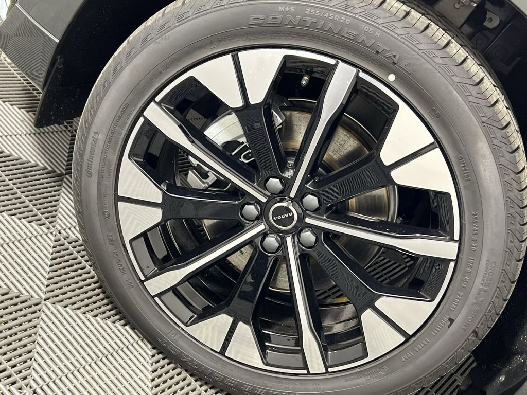 New 2026 Volvo XC60 B5 Plus w/ Climate Package image 14