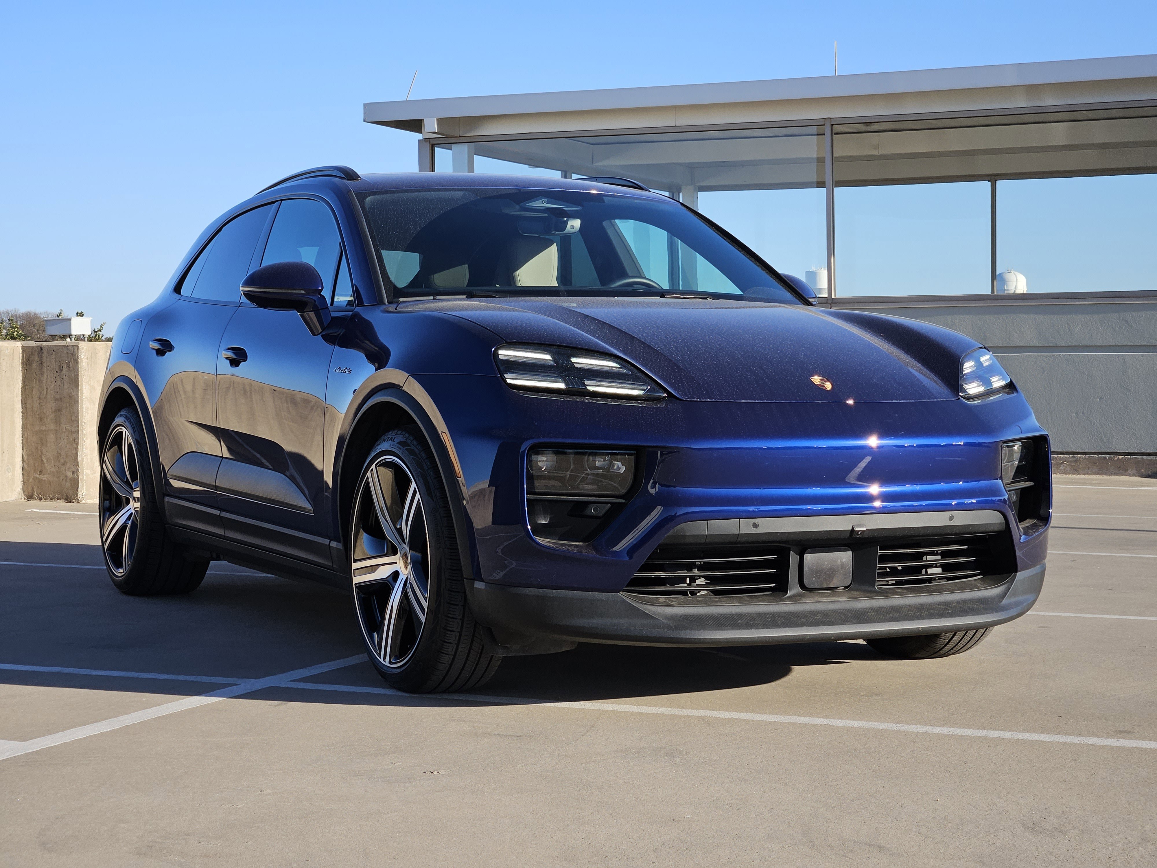 Certified 2024 Porsche Macan 4 Electric image 10