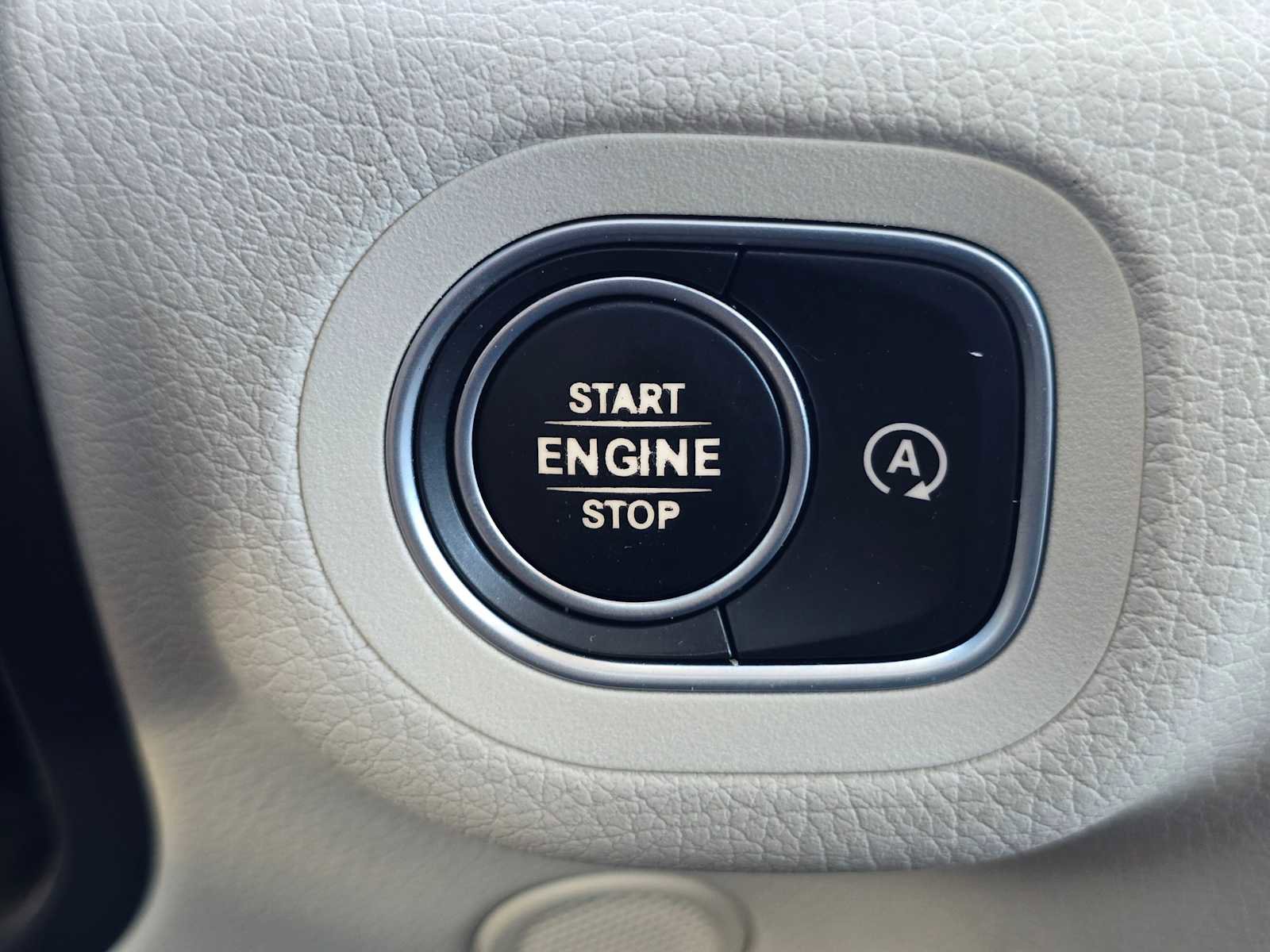 Used 2020 Mercedes-Benz GLE 350 4MATIC image 35