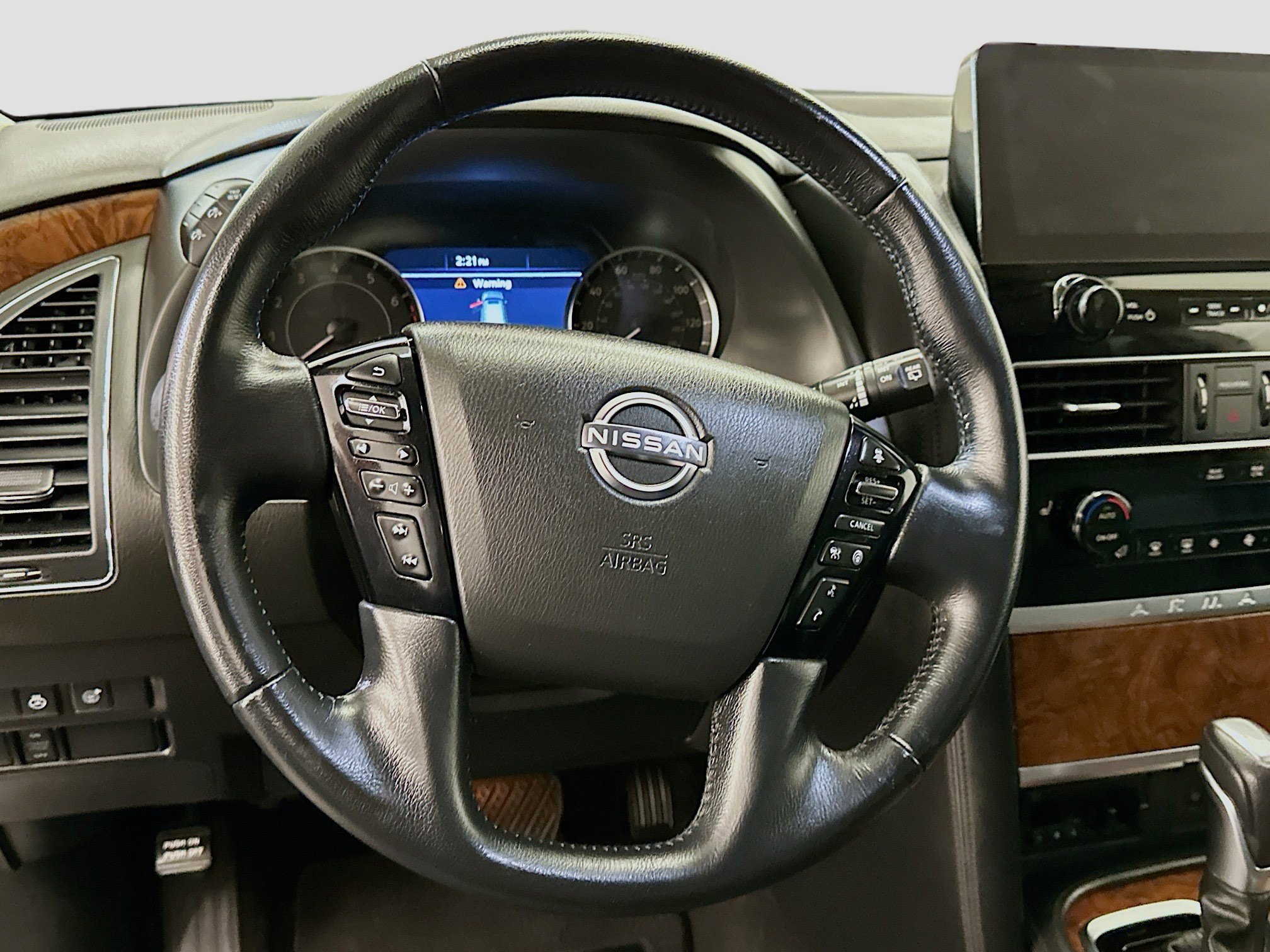 Used 2024 Nissan Armada SL image 18