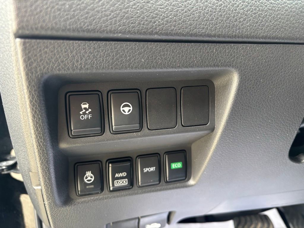 Used 2022 Nissan Rogue Sport SL image 19