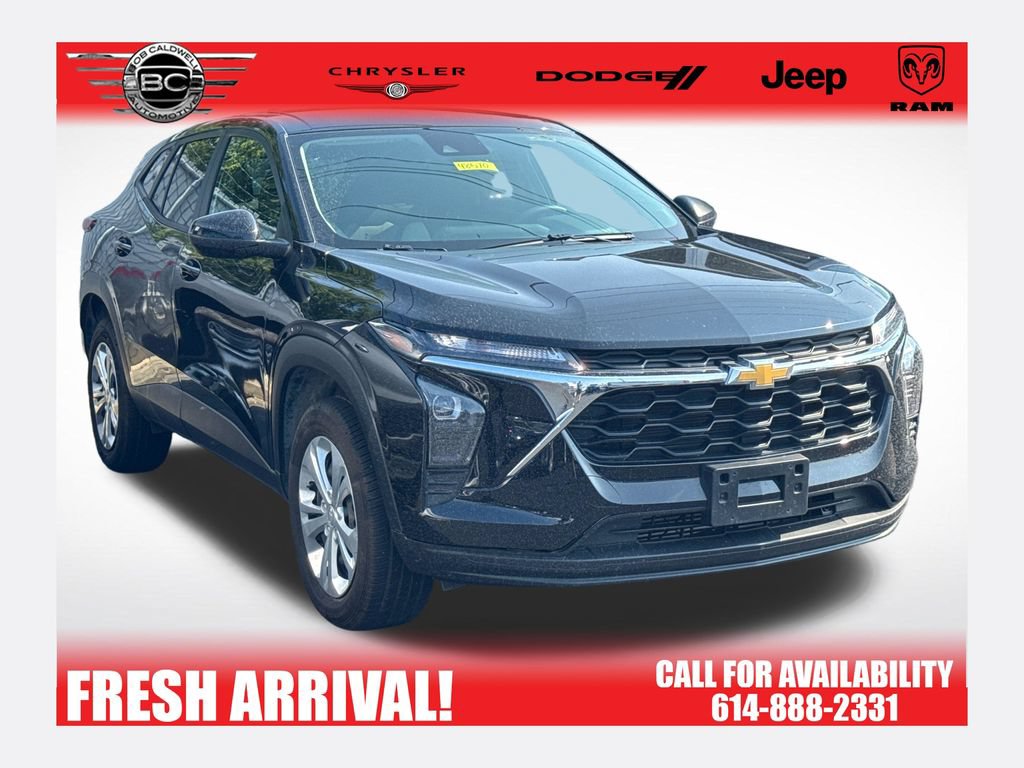 Used 2024 Chevrolet Trax LS FWD image 1