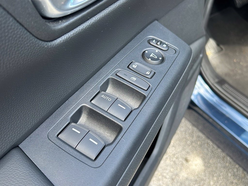 Used 2024 Honda CR-V LX image 28