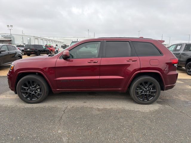 Used 2020 Jeep Grand Cherokee Altitude image 13