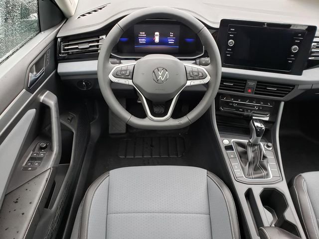 New 2026 Volkswagen Jetta SE FWD image 10