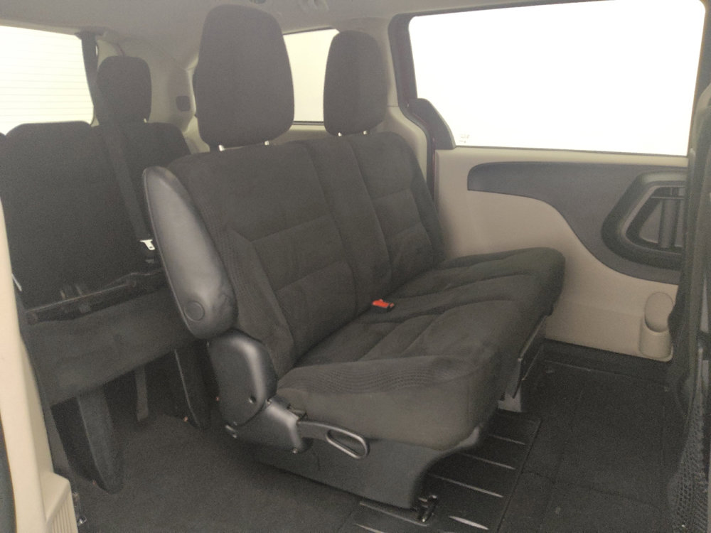 Used 2017 Dodge Grand Caravan SE image 19