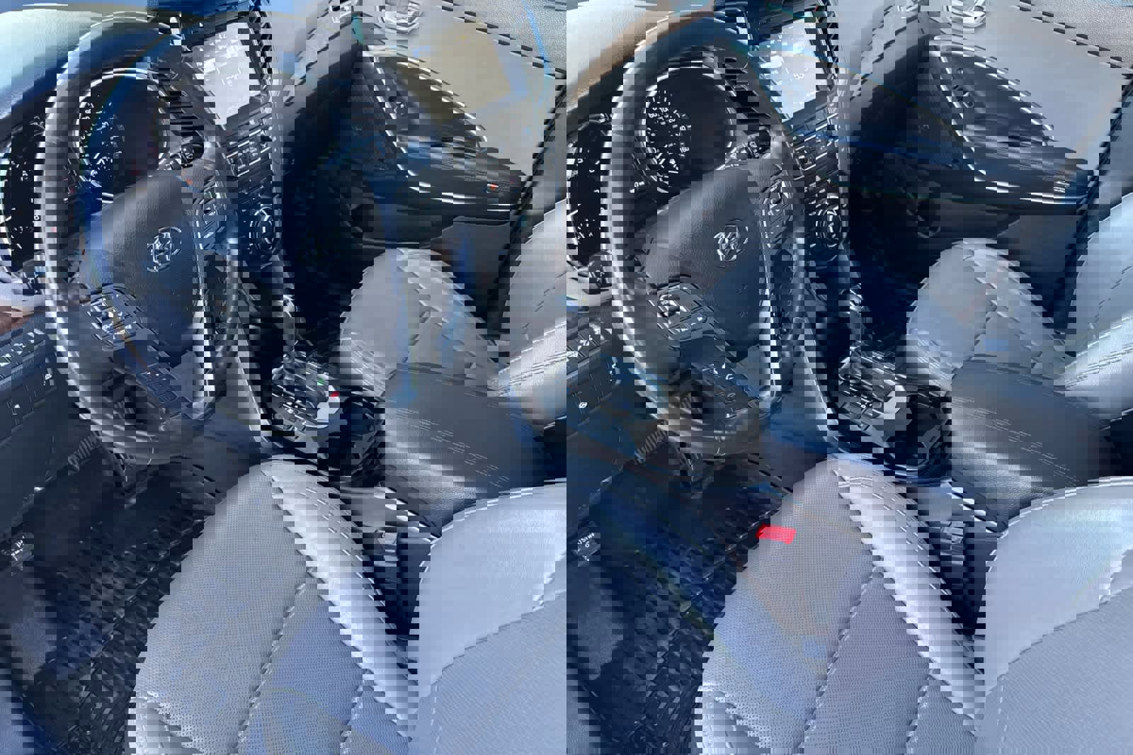 Used 2018 Hyundai Santa Fe Sport w/ Cargo Package image 9