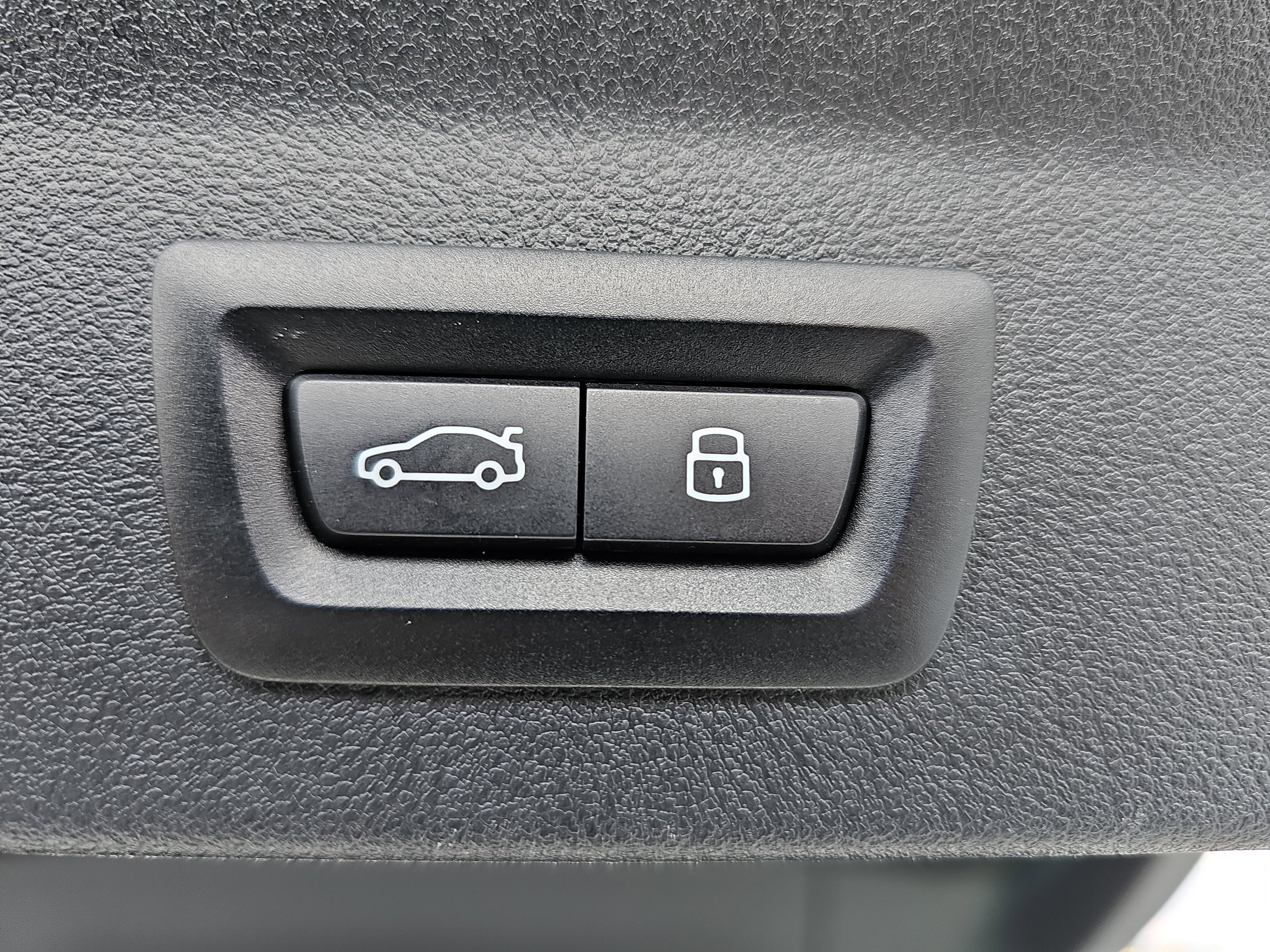 Certified 2024 BMW X3 sDrive30i w/ Convenience Package image 13