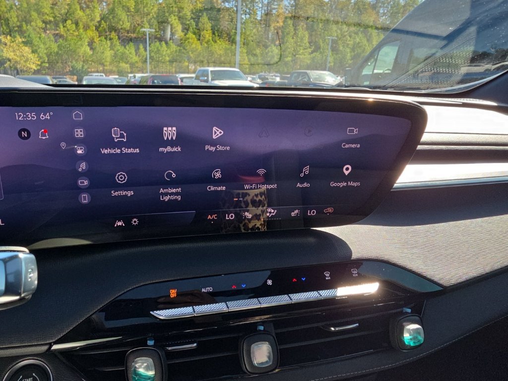 Used 2025 Buick Enclave Sport Touring w/ Power Package FWD image 18