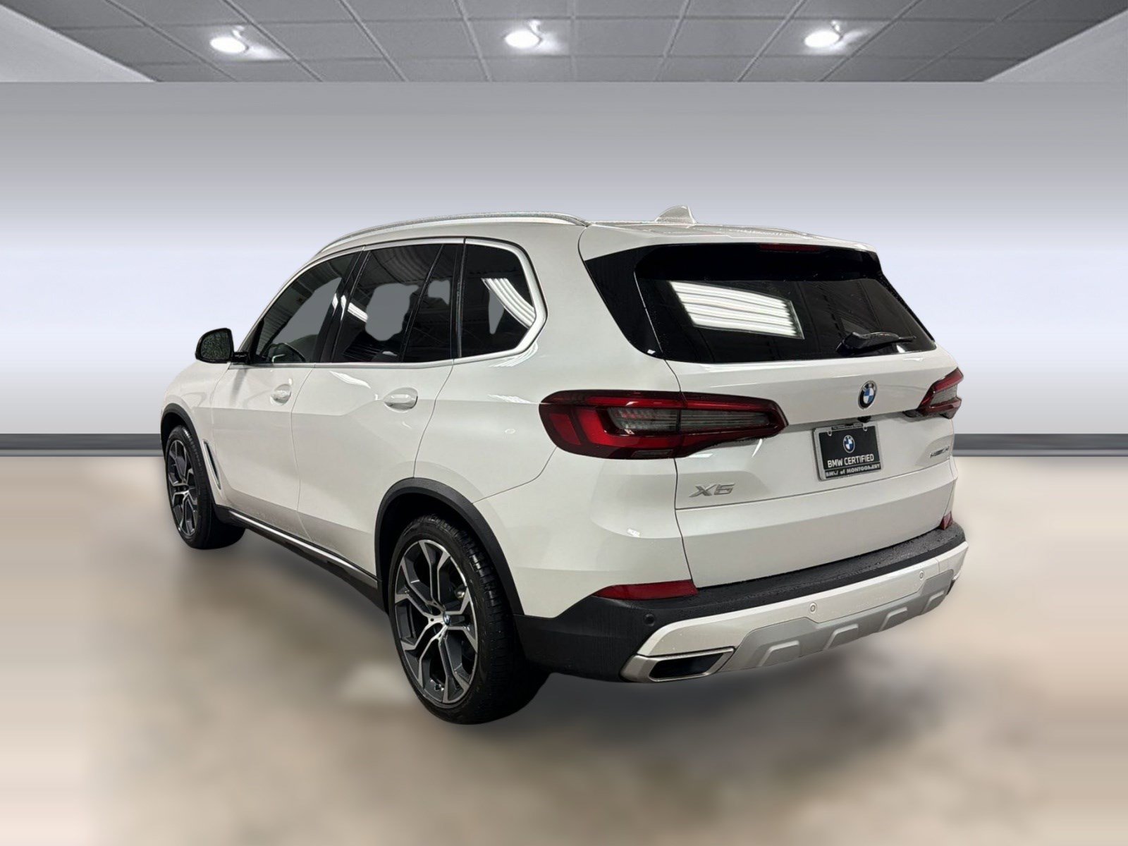 Certified 2022 BMW X5 sDrive40i w/ Premium Package RWD image 3