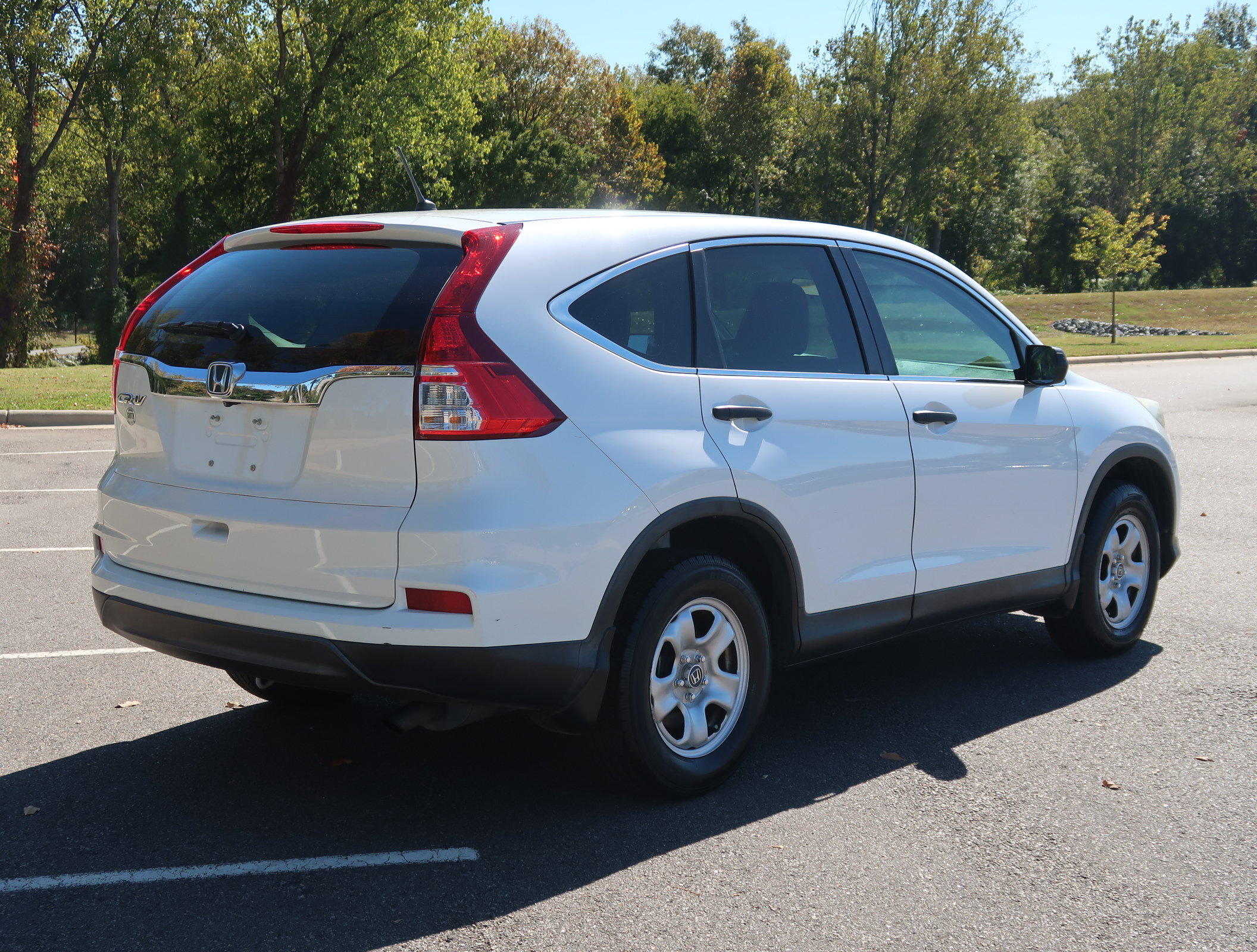 Used 2015 Honda CR-V LX image 8