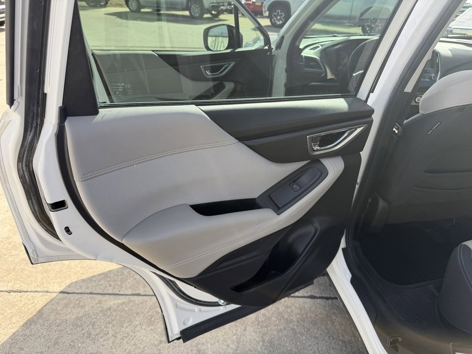 Used 2023 Subaru Forester Premium image 14