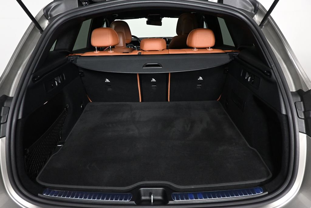 Used 2024 Mercedes-Benz GLC 300 image 29