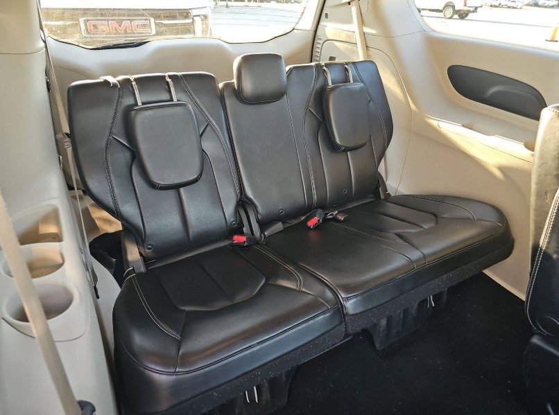 Used 2021 Chrysler Voyager Lxi image 25